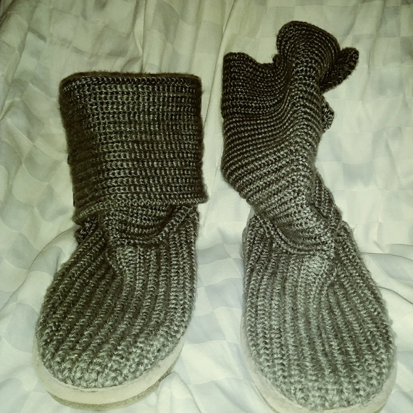 BearPaw Shoes - Bearpaw sweater boots size 7 women